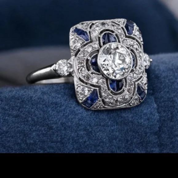 Silver and Blue Gemstone Ring - Picture 5 of 10